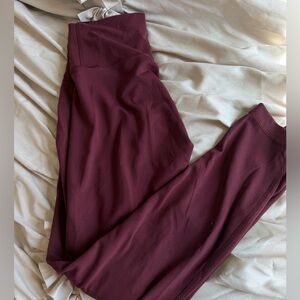Lululemon burgundy wunder train leggings